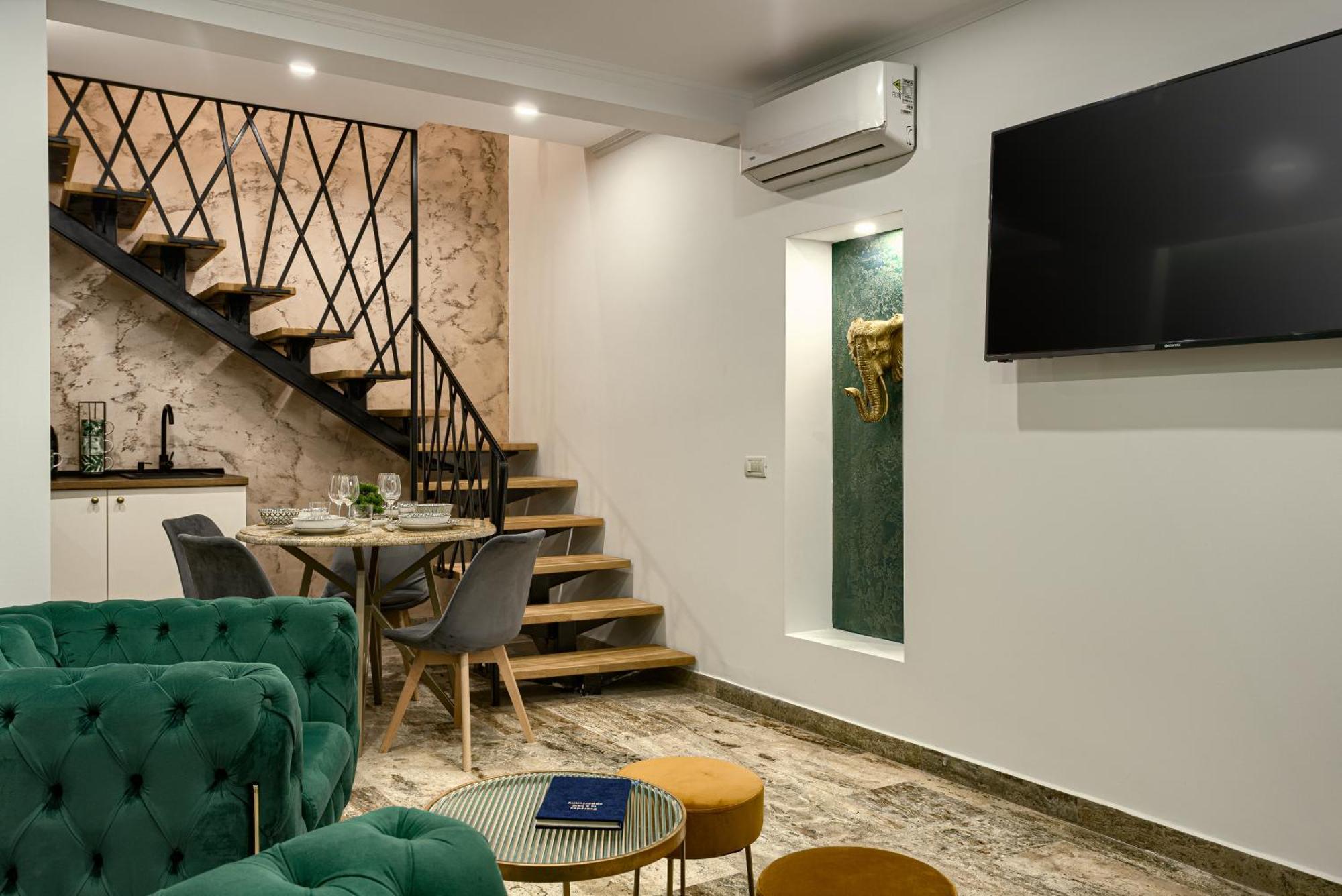 Sika Palladium Garden & Spa Central Apartment Arad Esterno foto