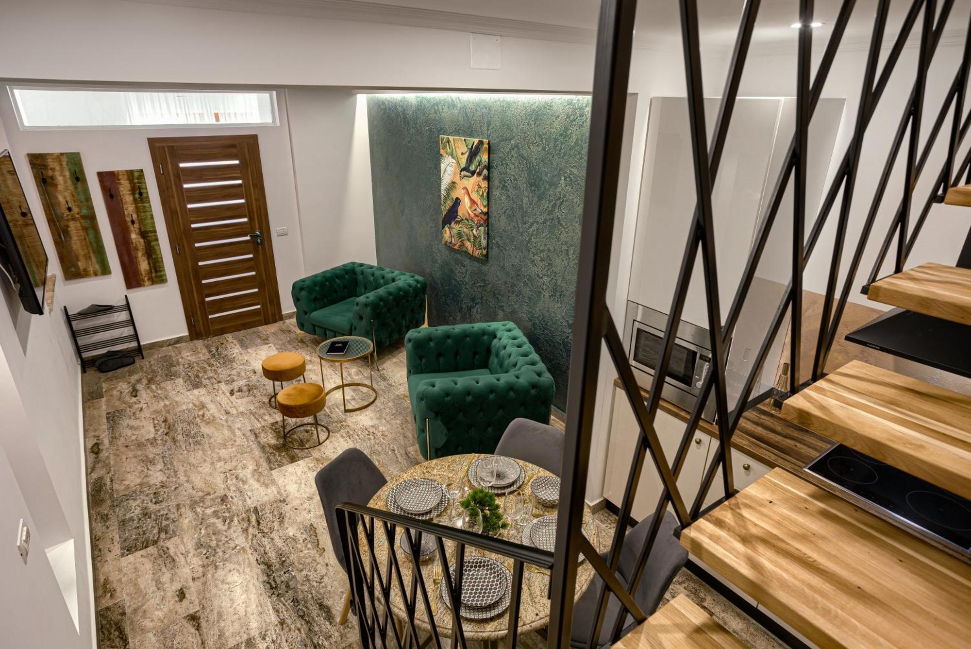Sika Palladium Garden & Spa Central Apartment Arad Esterno foto