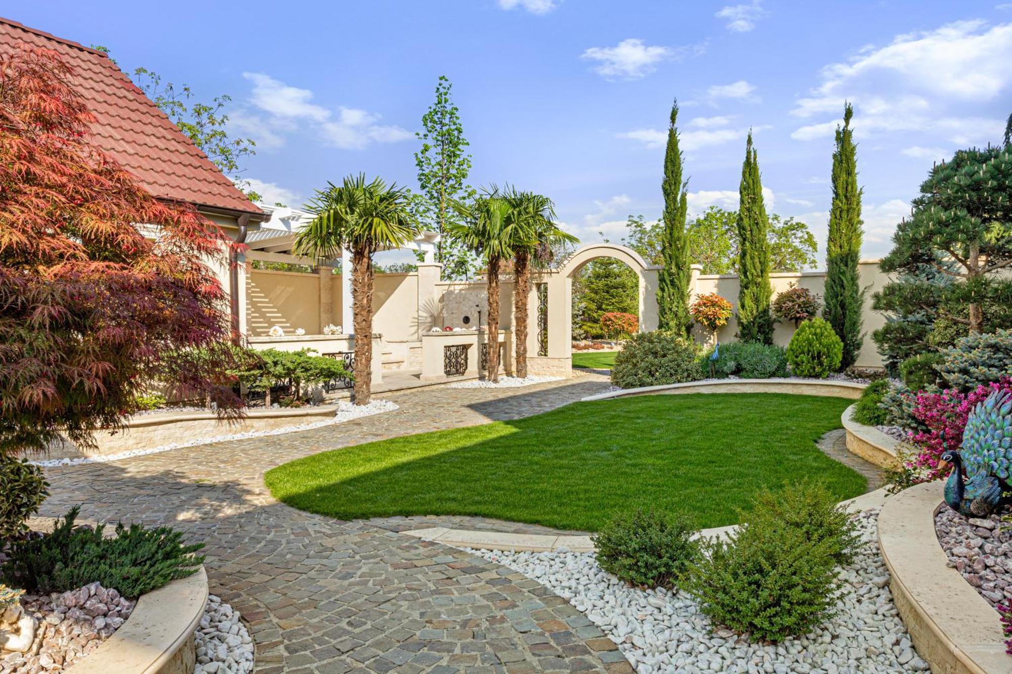 Sika Palladium Garden & Spa Central Apartment Arad Esterno foto