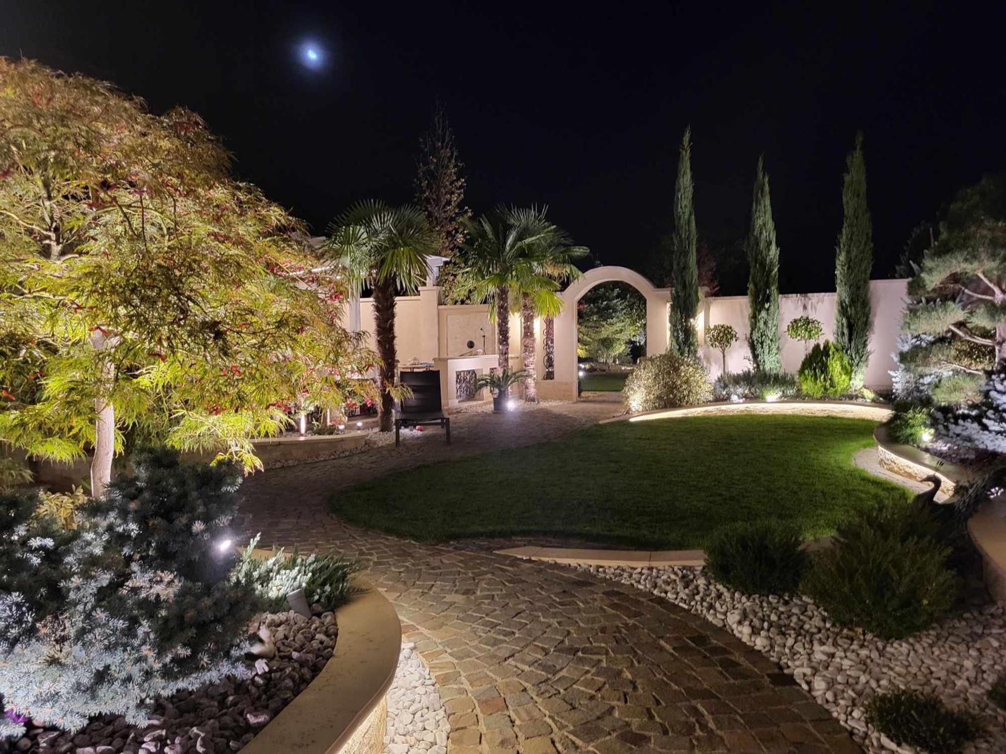 Sika Palladium Garden & Spa Central Apartment Arad Esterno foto